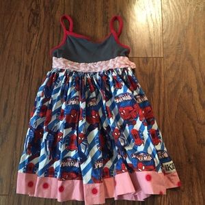 Kpea tunic size 3 Spider-Man